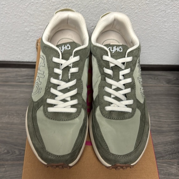 Ryka Jog On Sneakers (WIDE) - Picture 3 of 9